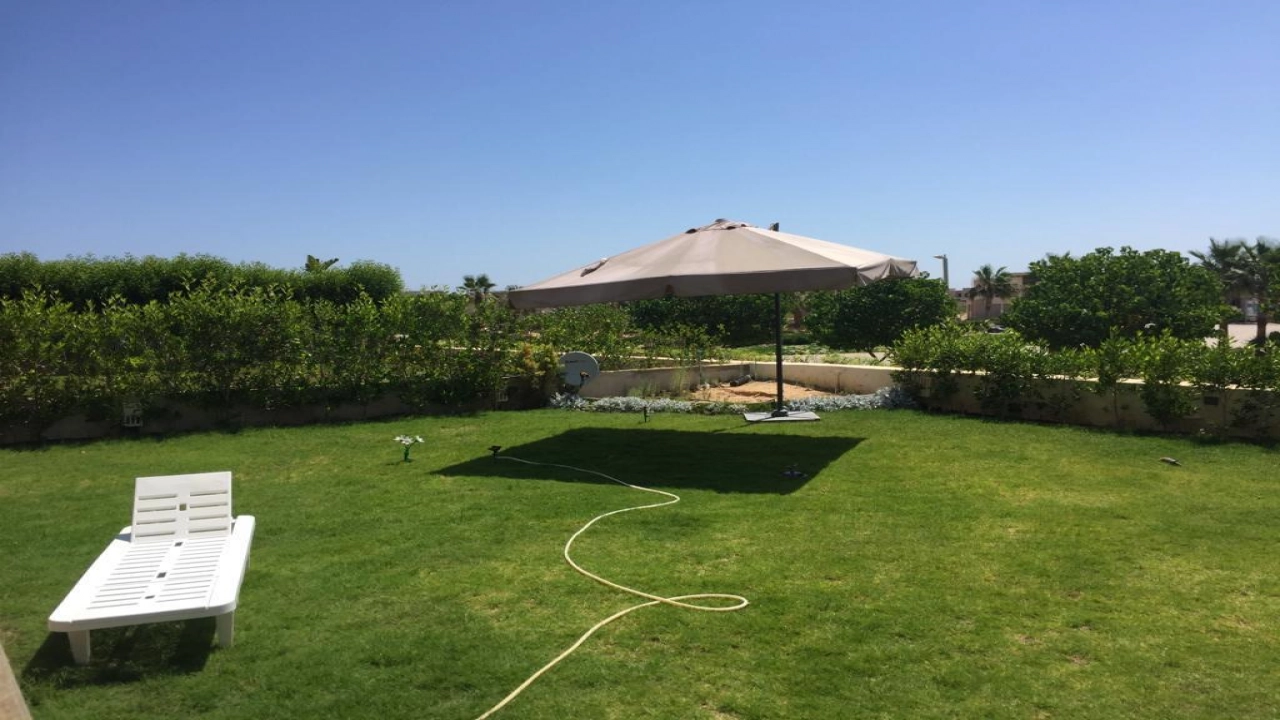 شاليه للايجار في هاسيندا باي ارضي بجاردن 3 غرف