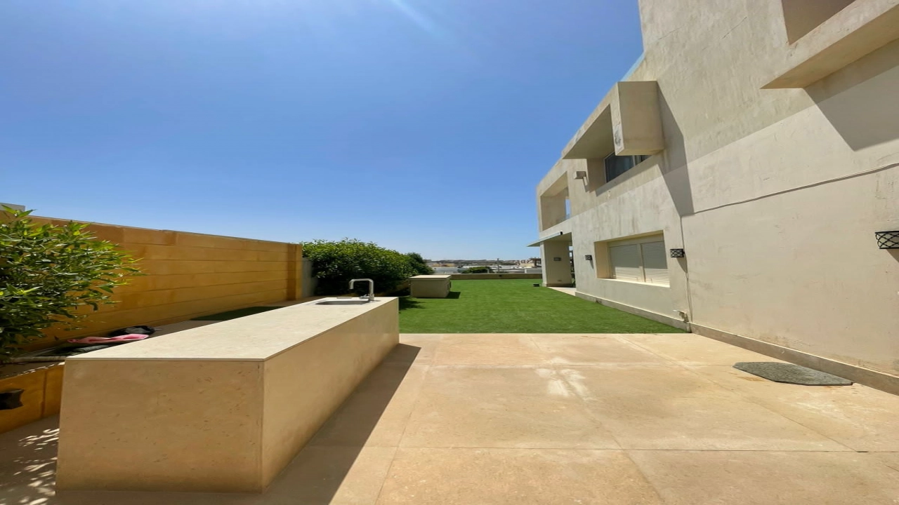 شاليه للايجار في هاسيندا باي ارضي بجاردن 3 غرف