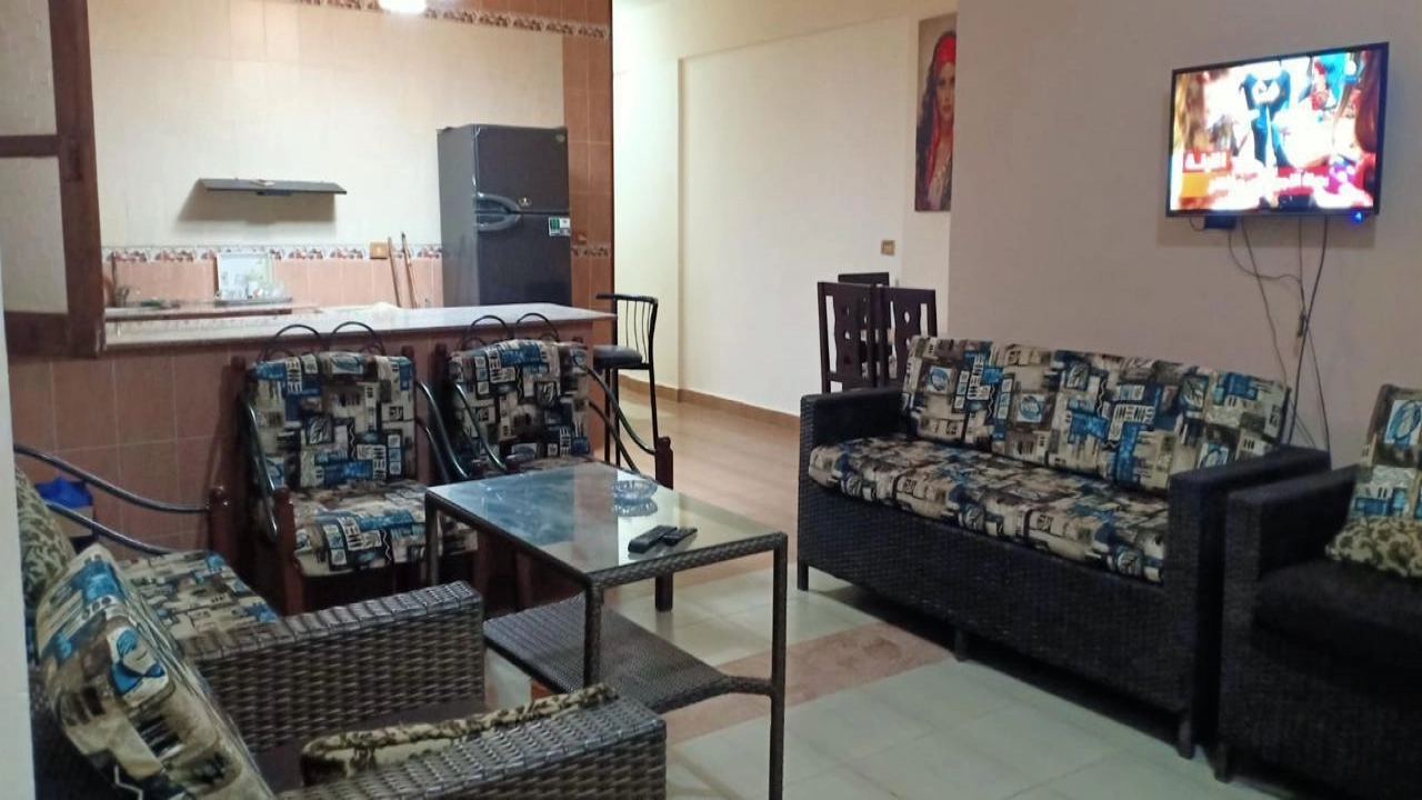 شاليه للايجار في قريه اللوتس الساحل الشمالي الدور الارضي غرفتين