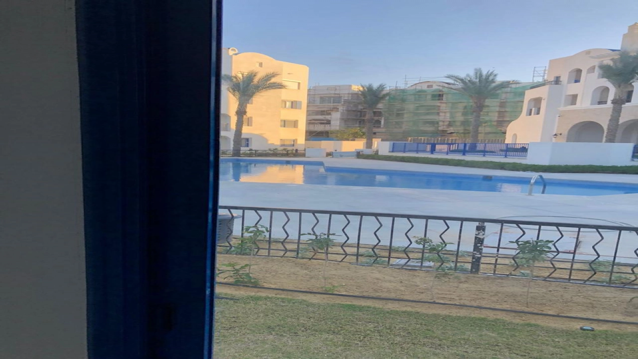 شاليه للبيع في مراسي جريك 3غرف