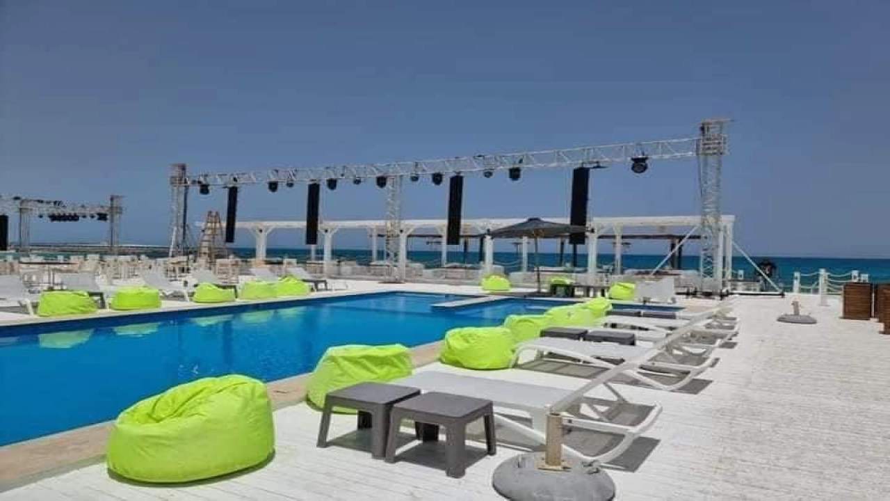 فيلا للإيجار في قرية مارسيليا بيتش 4