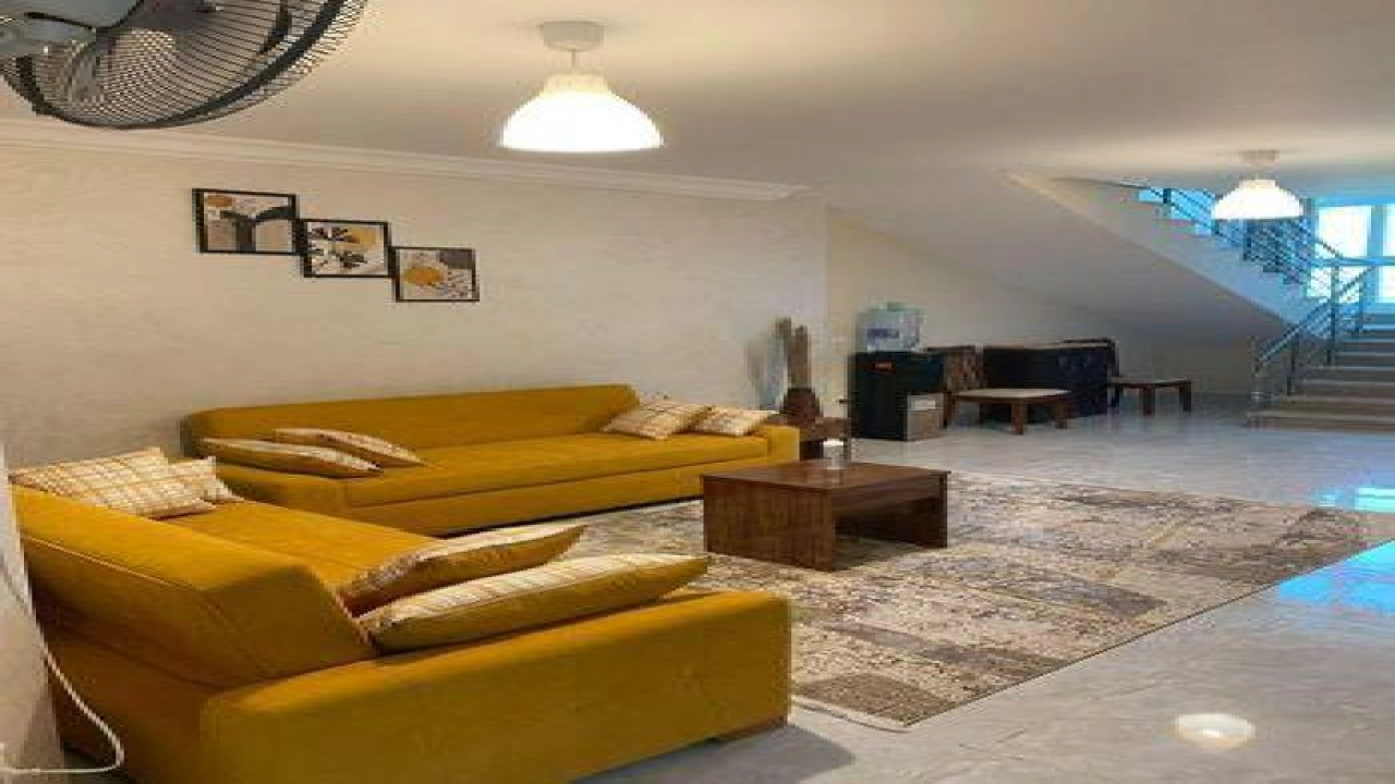 فيلا للإيجار في قرية مارسيليا بيتش 4