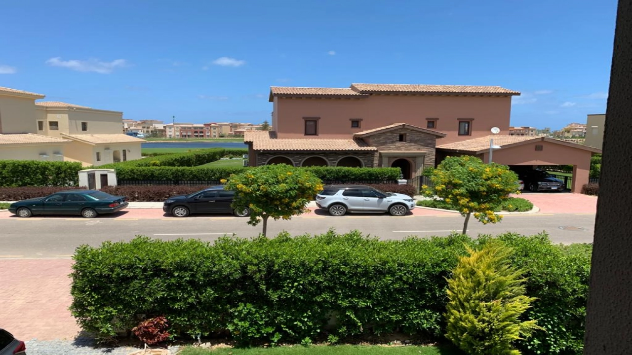 فيلا للايجار في مراسي فيرونا 3 غرف