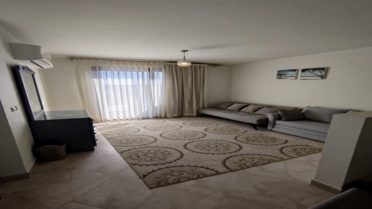 فيلا للايجار في مراسي فيرونا 3 غرف