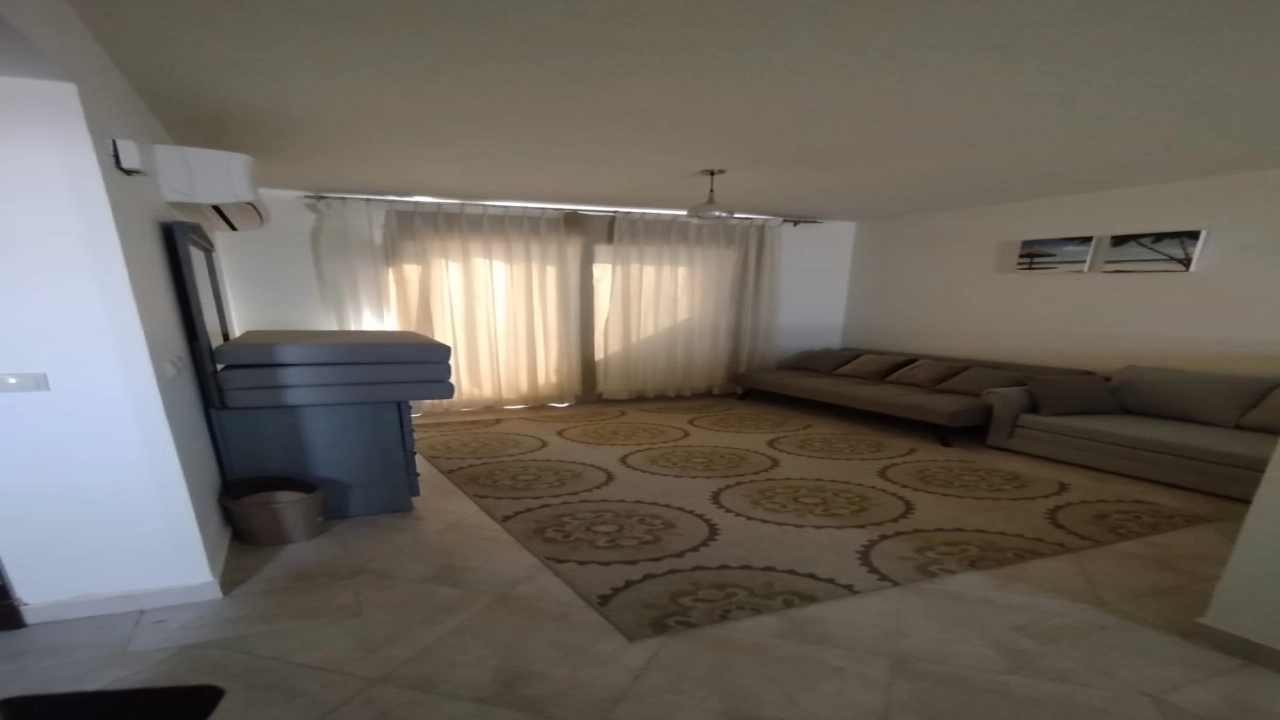 فيلا للايجار في مراسي فيرونا 3 غرف