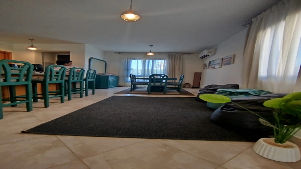 فيلا للايجار في مراسي فيرونا 3 غرف