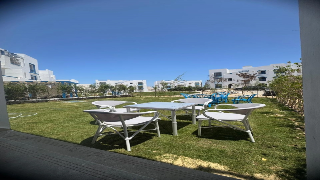 شاليه للايجار ارضي بجاردن في ماونتن فيو غرفتين