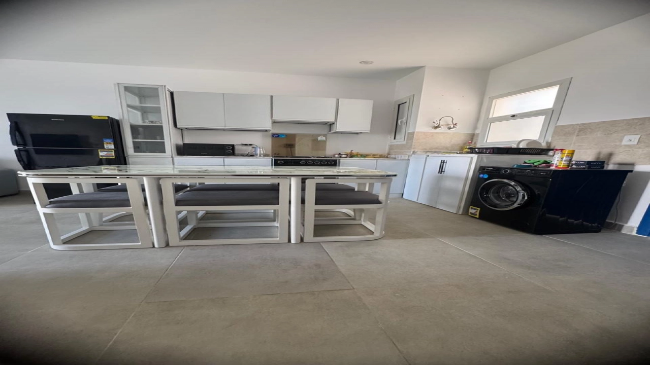 شاليه للايجار ارضي بجاردن في ماونتن فيو غرفتين