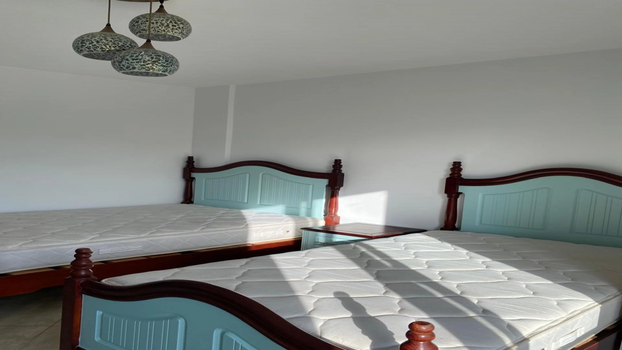 توين هاوس للايجار في امواج 5غرف