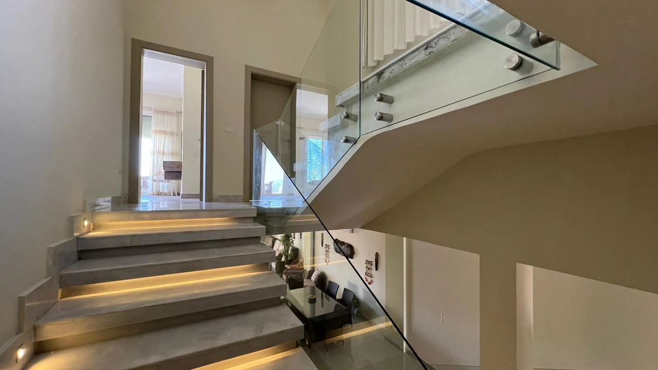 فيلا للايجار في سيشل 5غرف