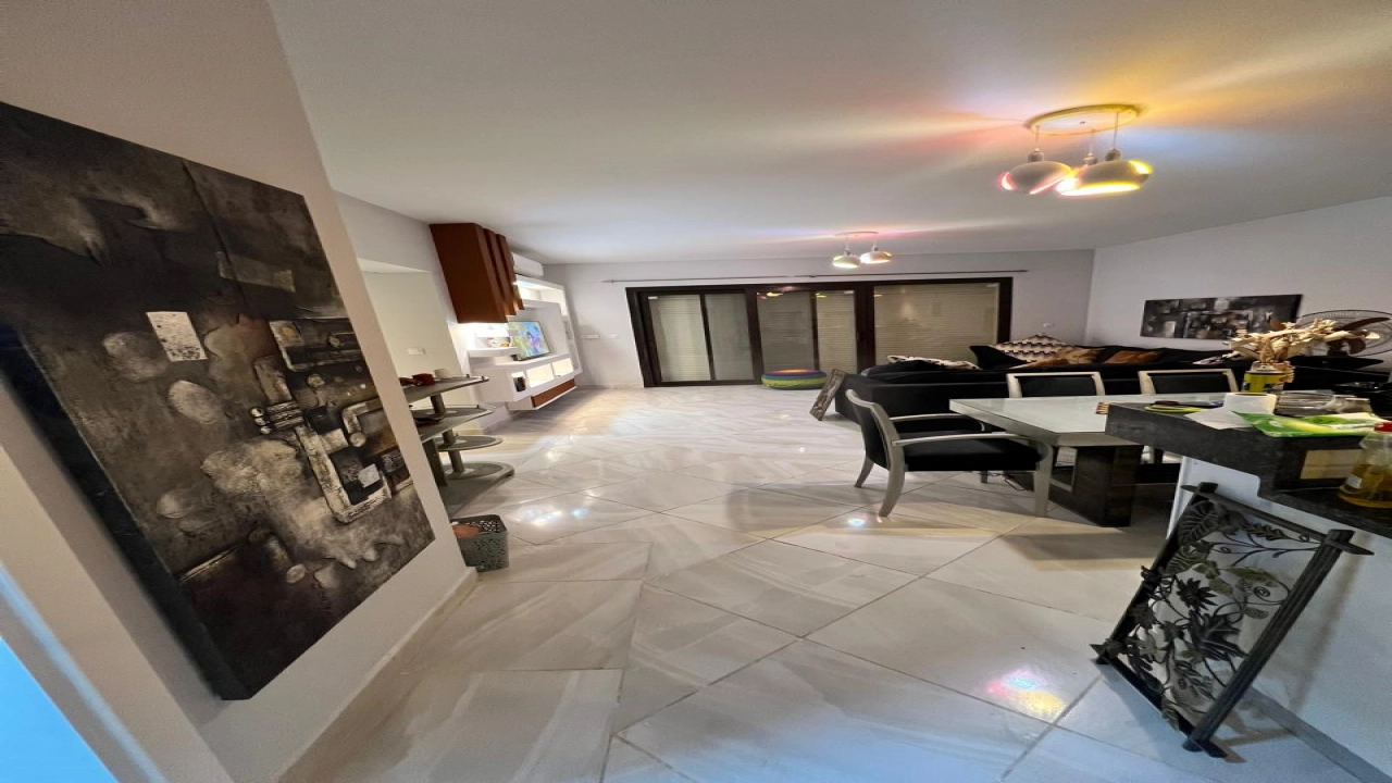 شاليه للايجار في مراسي بلانكا 2 غرفه