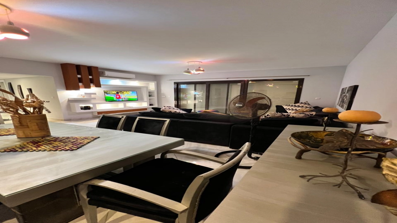 شاليه للايجار في مراسي بلانكا 2 غرفه