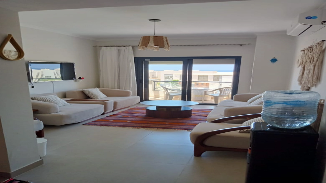 شاليه للايجار في جايا سيدي عبد الرحمن (الساحل الشمالي )