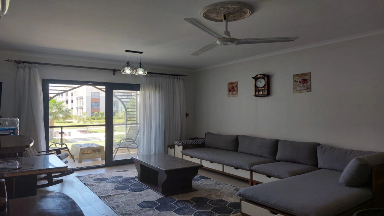 شاليه للايجار في جايا سيدي عبد الرحمن (الساحل الشمالي )