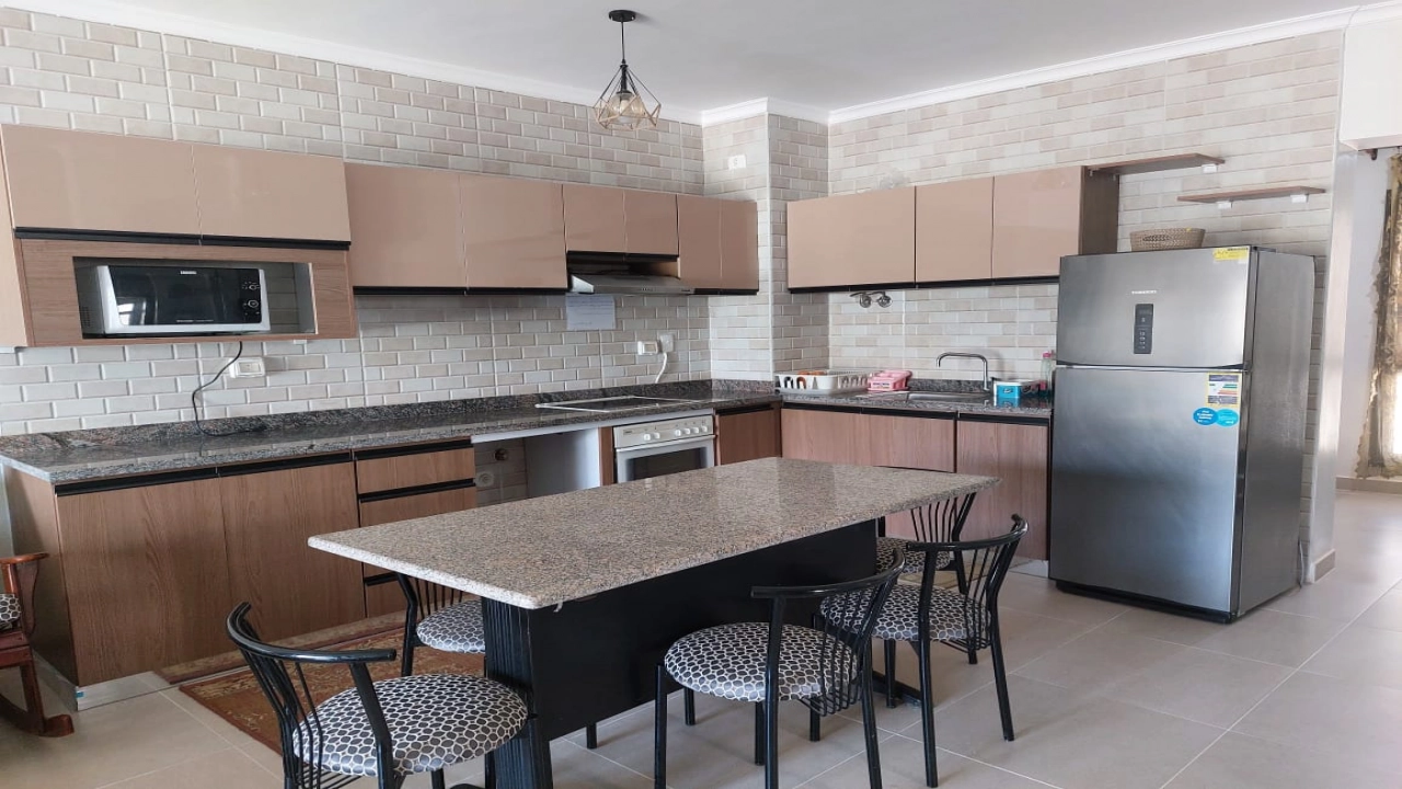 شاليه للايجار في جايا سيدي عبد الرحمن (الساحل الشمالي )