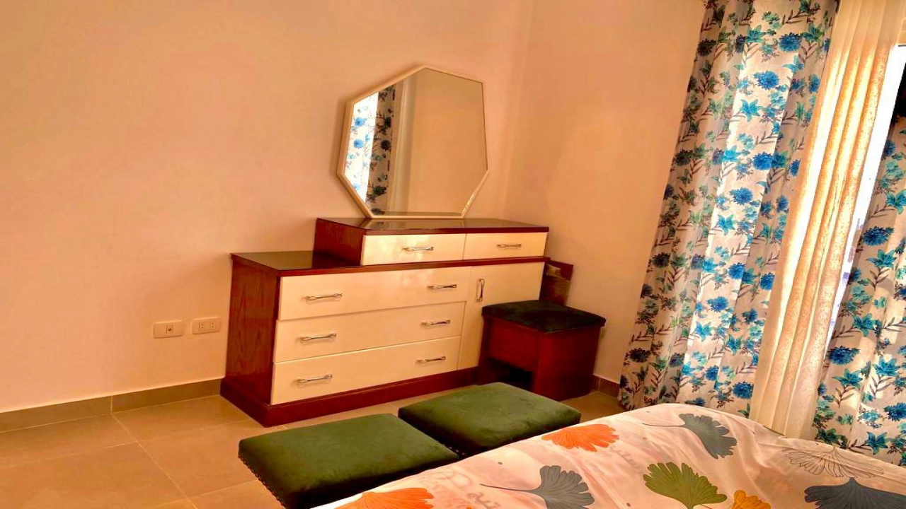 شاليه للإيجار في قريه امواج سيدي عبد الرحمن 2 غرفة