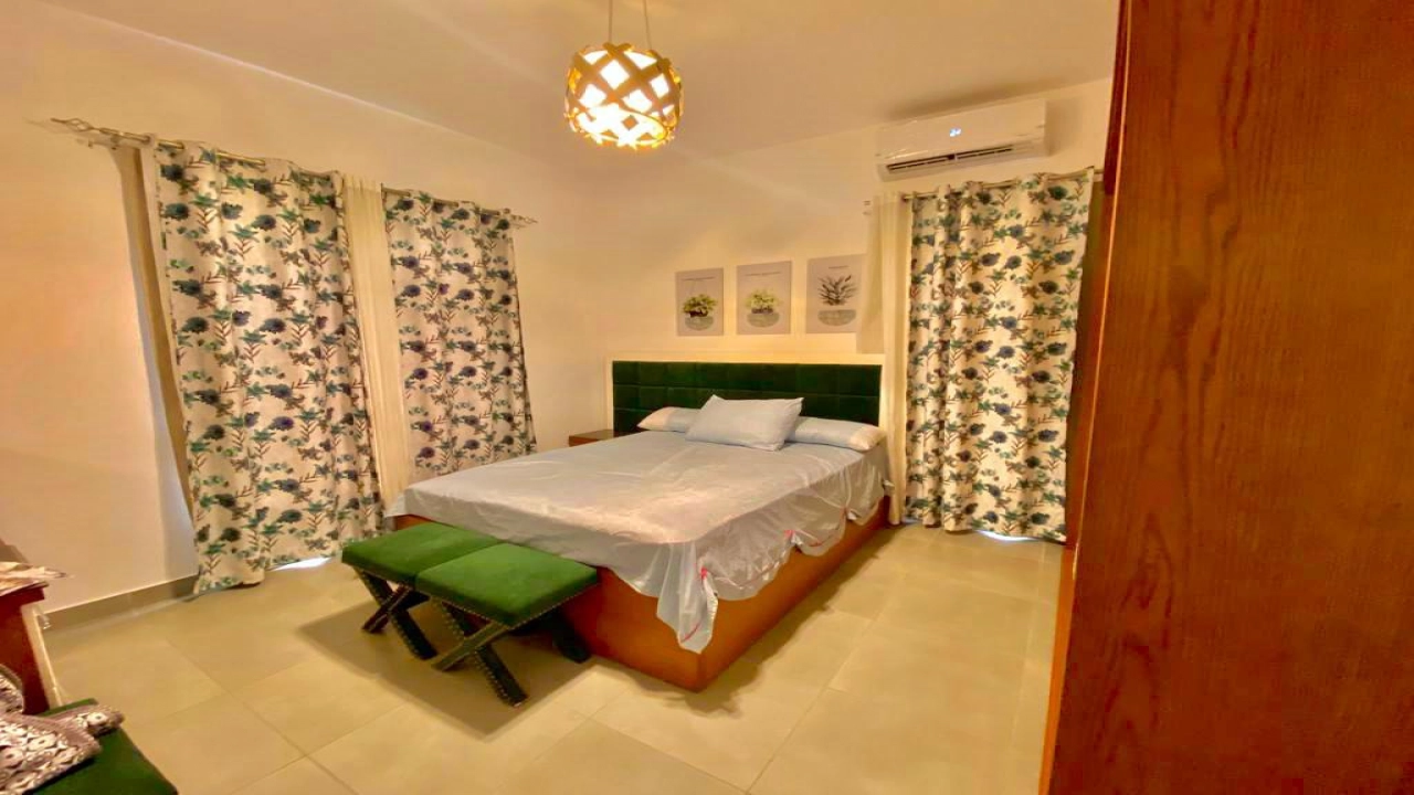 شاليه للإيجار في قريه امواج سيدي عبد الرحمن 2 غرفة