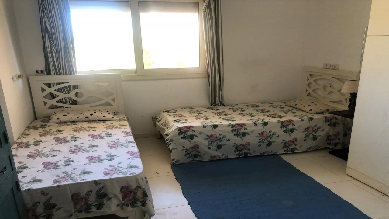 سنيور شالية للايجار في هاسينددا باي ارضي 3غرف