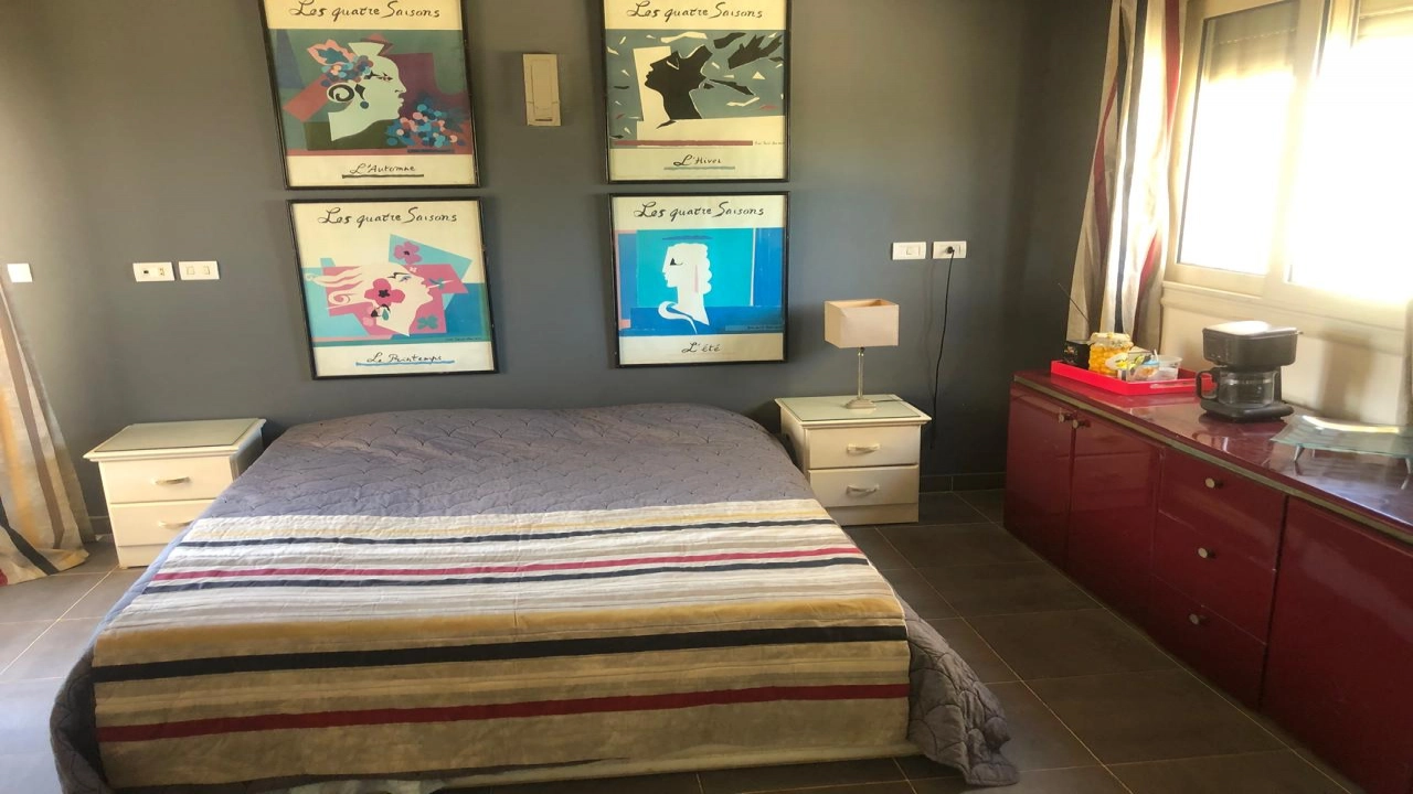 سنيور شالية للايجار في هاسينددا باي ارضي 3غرف