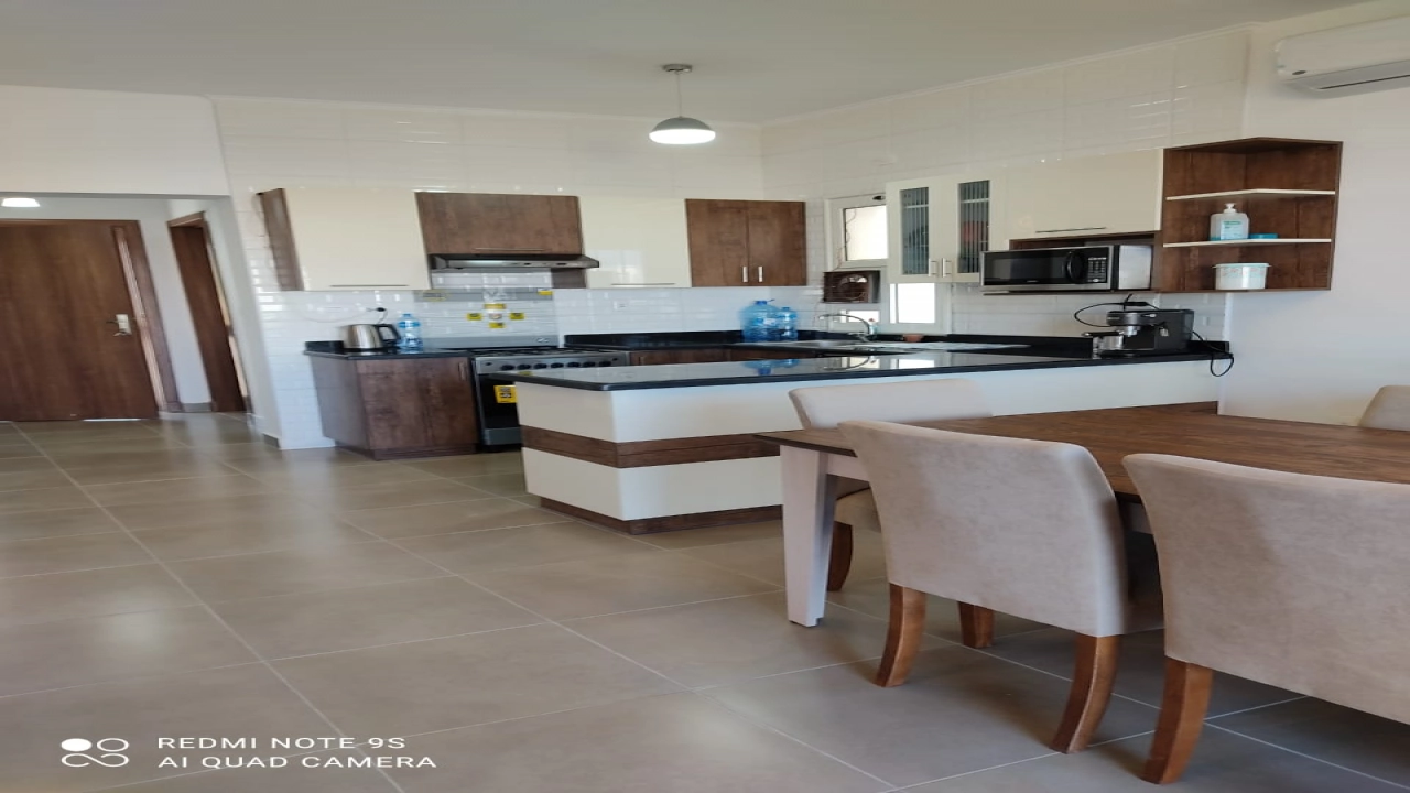 دوبلكس للايجار في قرية امواج ارضي 3 غرف