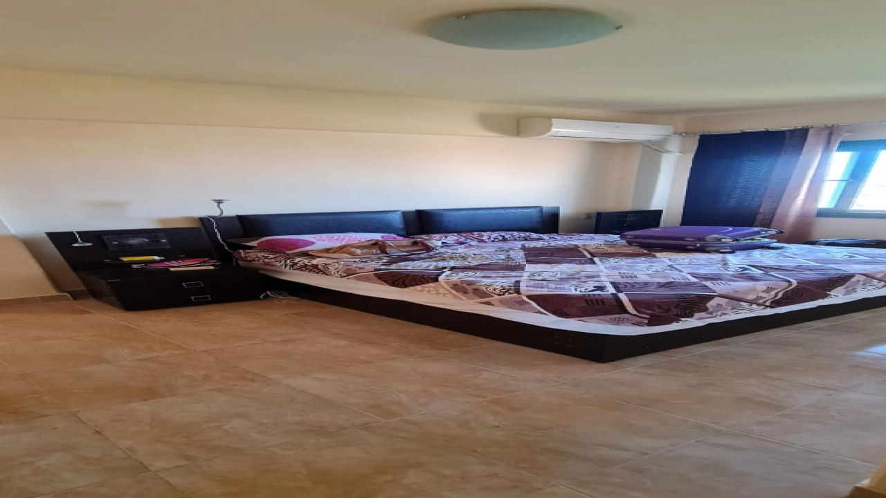 شاليه علوي بروف للبيع في قريه مينا 4 مكون من 3غرف