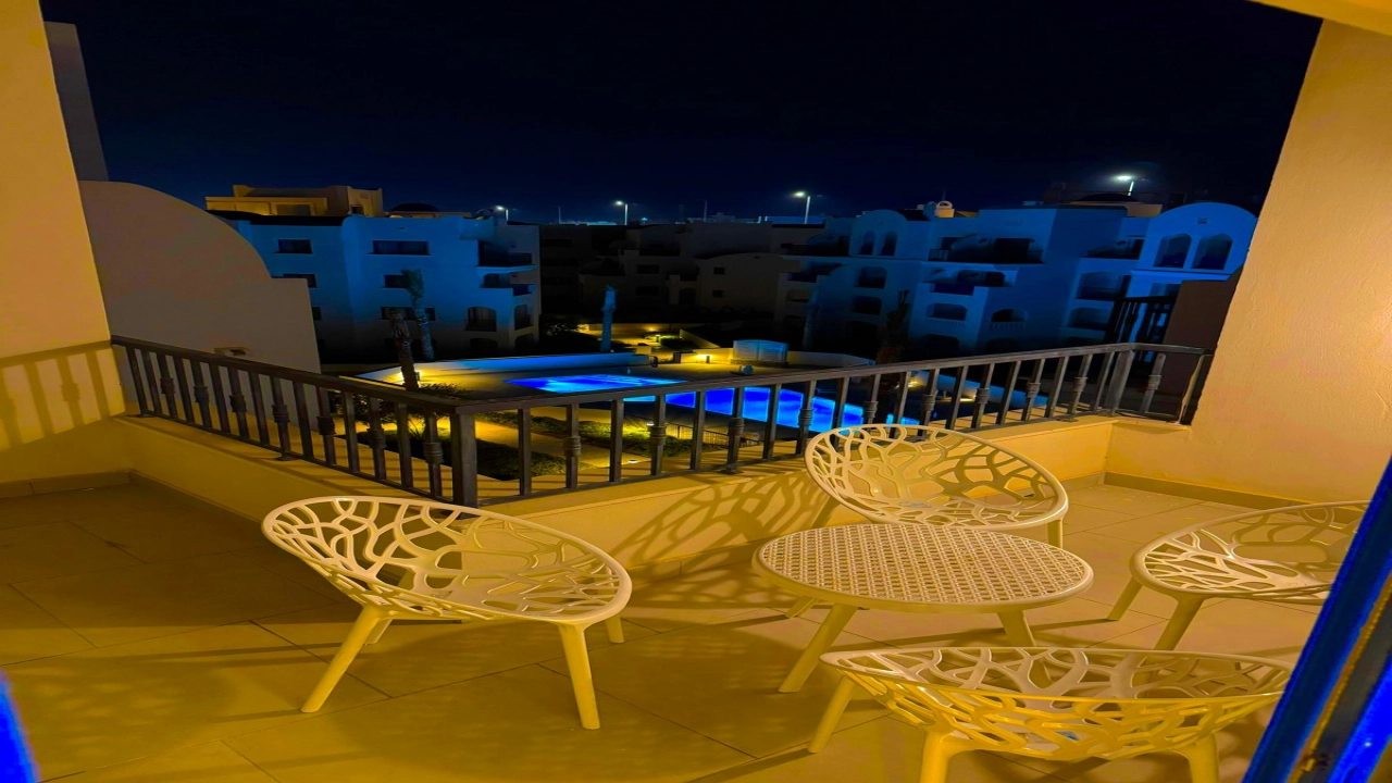 شاليه للايجار في مراسي جريك غرفه