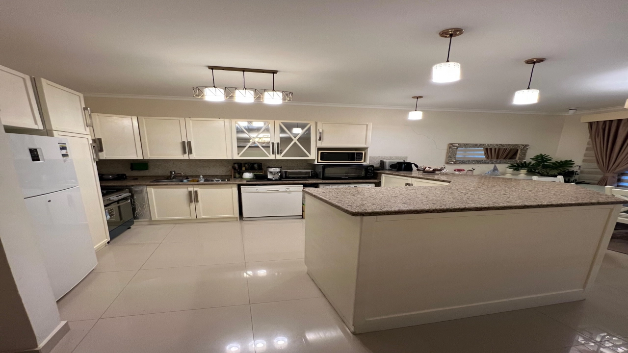 جنيور شاليه للبيع في هاسيندا باي ارضي 3غرف