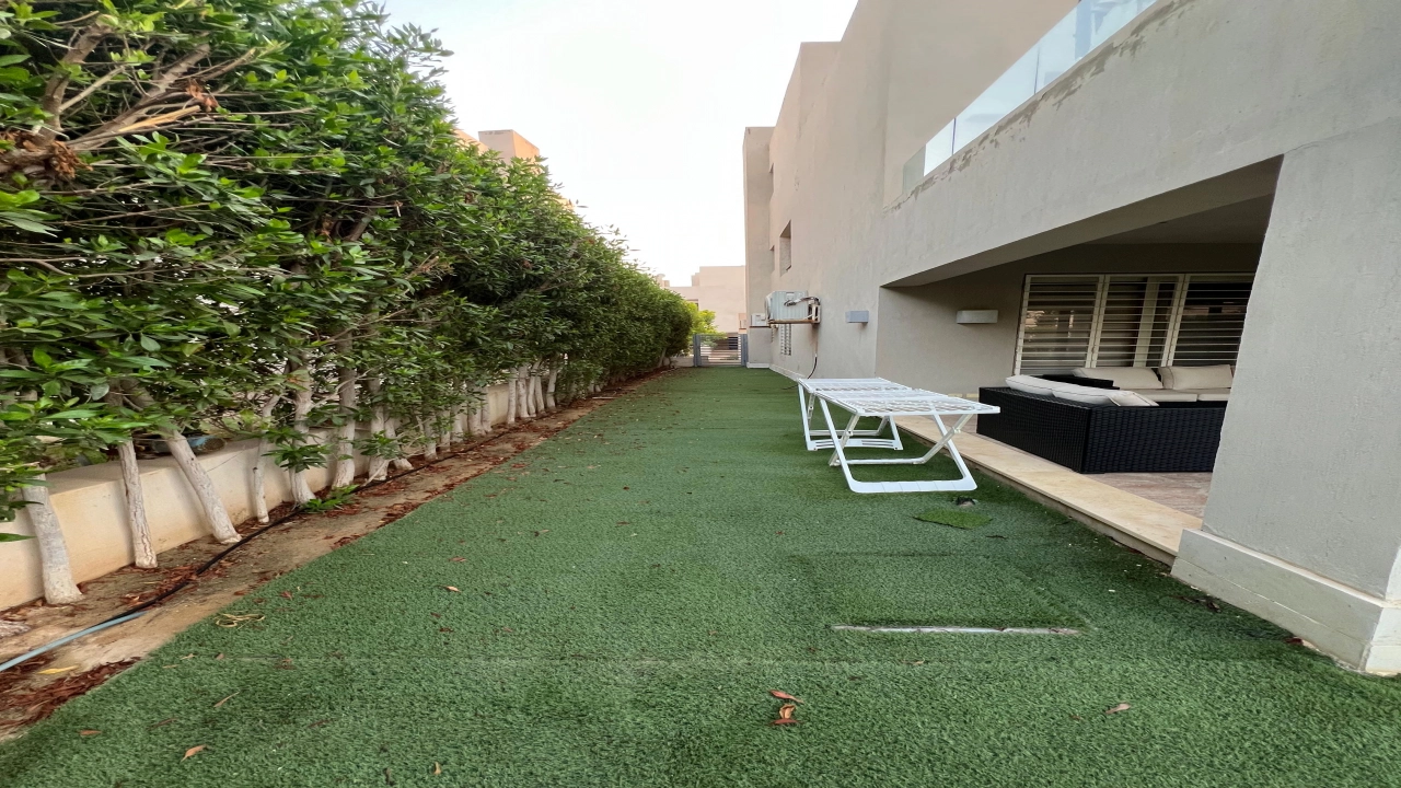 جنيور شاليه للبيع في هاسيندا باي ارضي 3غرف