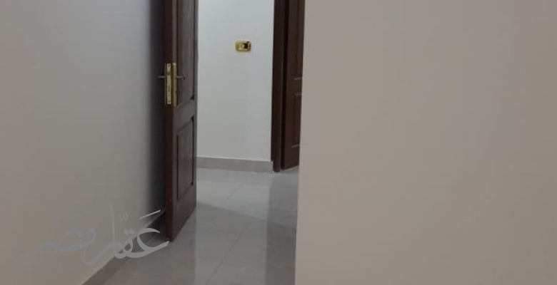 شقة تصلح سكنى او ادارى بموقع حيوى بالسادس من اكتوبر