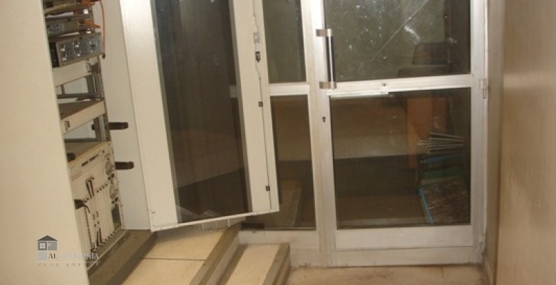 Unfurnished Apartment for rent 300.00 M2 in Giza, Agouza