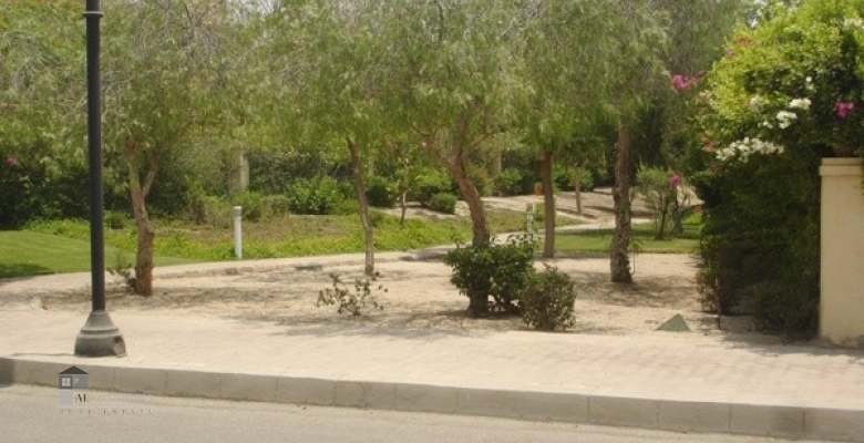 Villa 700.00 for sale M2 in Giza, 6th of october