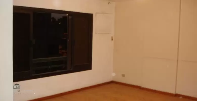 Unfurnished Apartment for rent 240.00 M2 in Giza, Mohandeseen