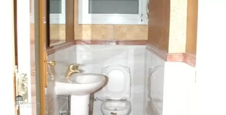 Unfurnished Apartment for rent 320.00 M2 in Cairo, Maadi