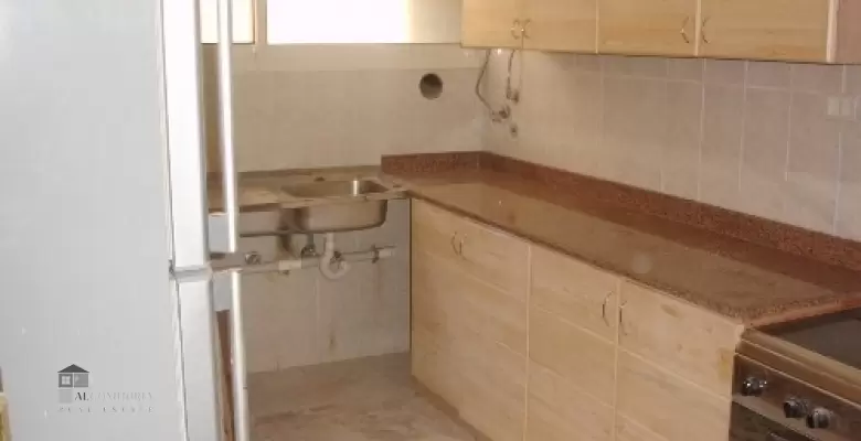 Unfurnished Ground Floor for rent 220.00 M2 in Cairo, Maadi