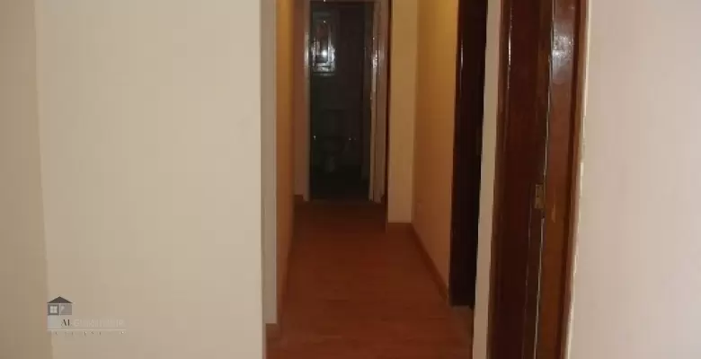 Unfurnished Ground Floor for rent 220.00 M2 in Cairo, Maadi