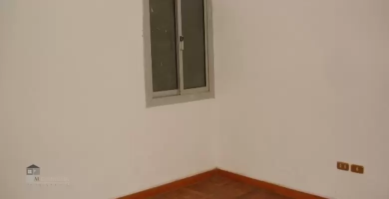 Unfurnished Apartment for rent 340.00 M2 in Cairo, Maadi
