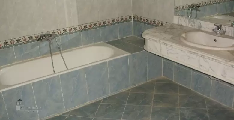 Unfurnished Apartment for rent 340.00 M2 in Cairo, Maadi