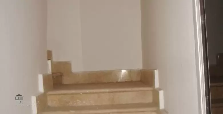 Unfurnished Villa for rent 400.00 M2 in Cairo, Maadi