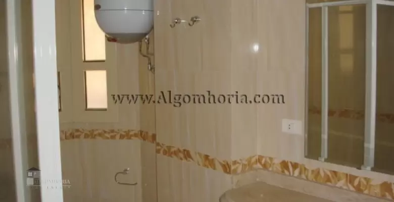 Unfurnished Apartment for rent 320.00 M2 in Cairo, Maadi
