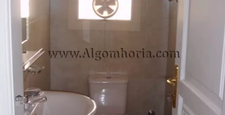 Unfurnished Apartment for rent 320.00 M2 in Cairo, Maadi