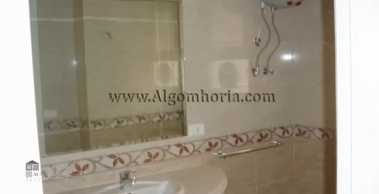 Unfurnished Apartment for rent 320.00 M2 in Cairo, Maadi