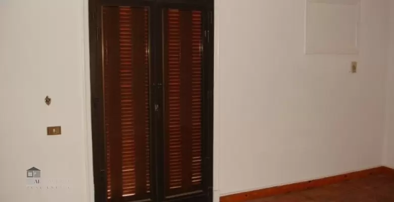 Unfurnished Apartment for rent 400.00 M2 in Cairo, Maadi