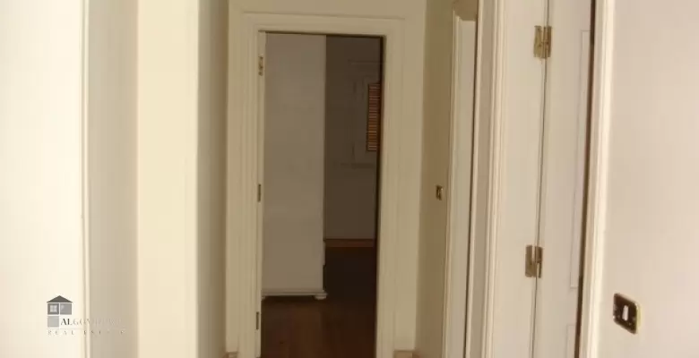 Unfurnished Apartment for rent 270.00 M2 in Cairo, Maadi