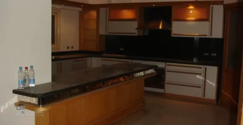 Unfurnished Apartment for rent 300.00 M2 in Cairo, Maadi