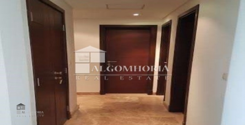 Unfurnished Apartment for rent 210.00 M2 in Cairo, El-Mokatam