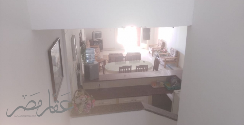 فيلا دورين ترى البحر وحمام السباحة وحديقة كبيرة للبيع بسعر مغرى