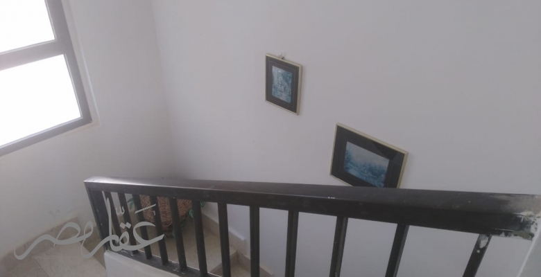 فيلا دورين ترى البحر وحمام السباحة وحديقة كبيرة للبيع بسعر مغرى