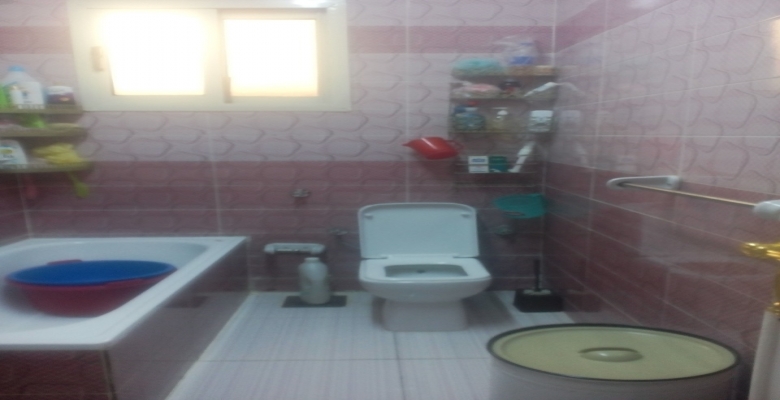 شقه للبيع بموقع متميز في حلوان