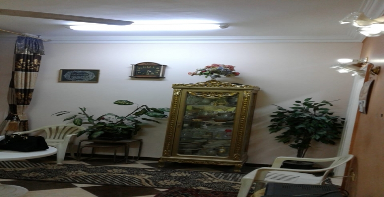 شقه للبيع بموقع متميز في حلوان