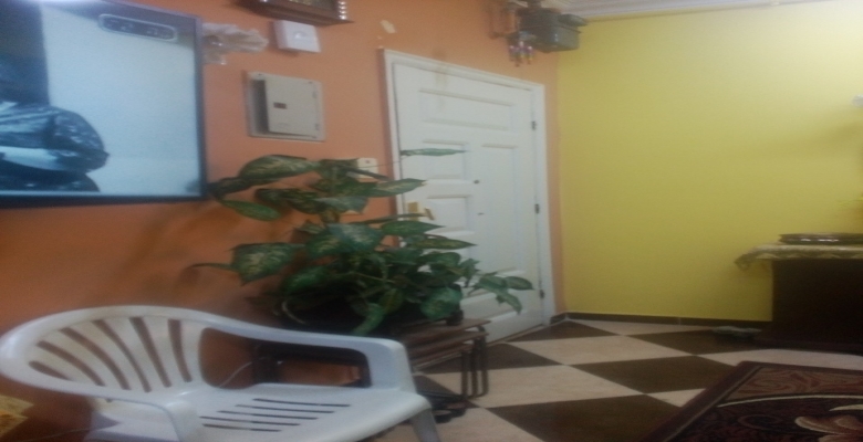 شقه للبيع بموقع متميز في حلوان